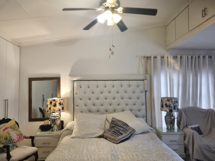 7 Bedroom Property for Sale in Protea Park North West